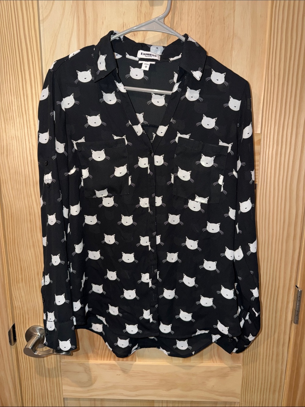 Express Black & White Cat Print Portofino Button-Down Shirt blouse M